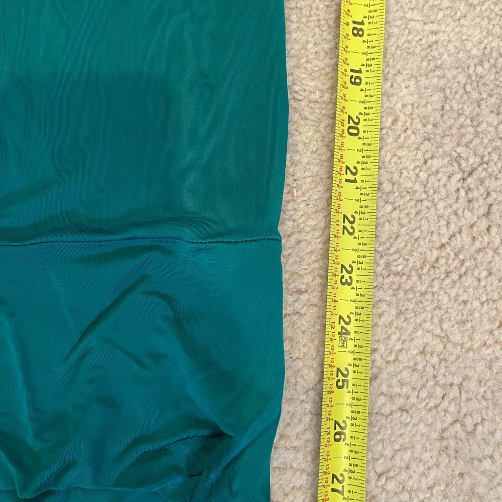 Top - Picture 2 of 4